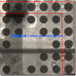 BGA錫球尺寸小于0.4mm，采用降低BGA內圍襲球的錫膏量所得到X-Ray，稍微留意一下可以發現最外圈的錫量(圓的直徑)比其他內圍的錫球上的錫量來得多一點點。也就是外圈的黑色圓形直徑比內圈的圓形來得大一點點。